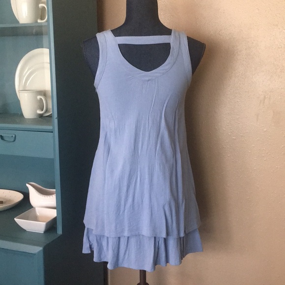 🌷 Light blue dress with pink stitching - Picture 3 of 7